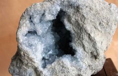 水晶產(chǎn)地在哪里？